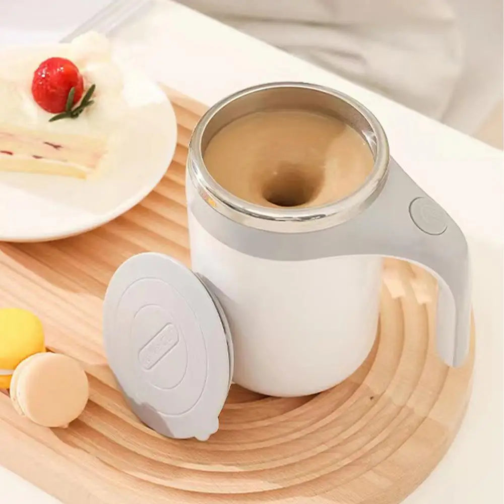 Tasse de voyage agitatrice 380 ml, tasse de voyage magnétique auto-agitante, tasse électrique étanche rotative pour mélanger l'eau au sucre brun.