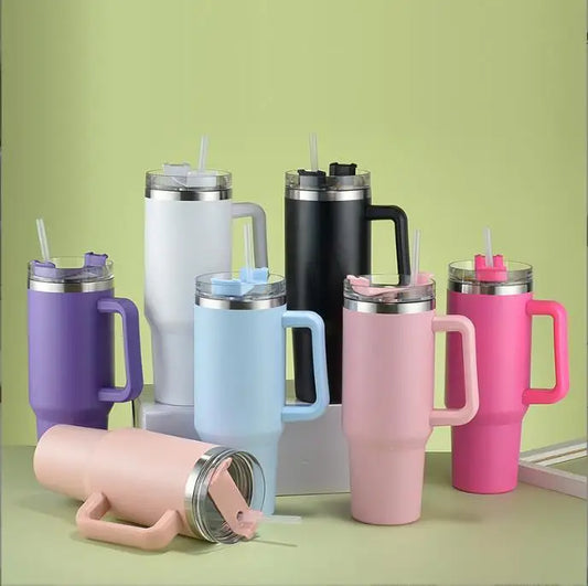 Gobelet isotherme 40 oz en acier inoxydable (Grande capacité avec poignée et paille – double paroi – idéal pour la voiture ou les voyages)