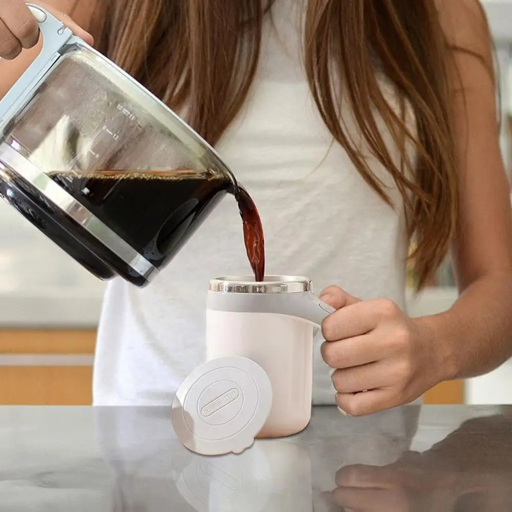 Tasse de voyage agitatrice 380 ml, tasse de voyage magnétique auto-agitante, tasse électrique étanche rotative pour mélanger l'eau au sucre brun.